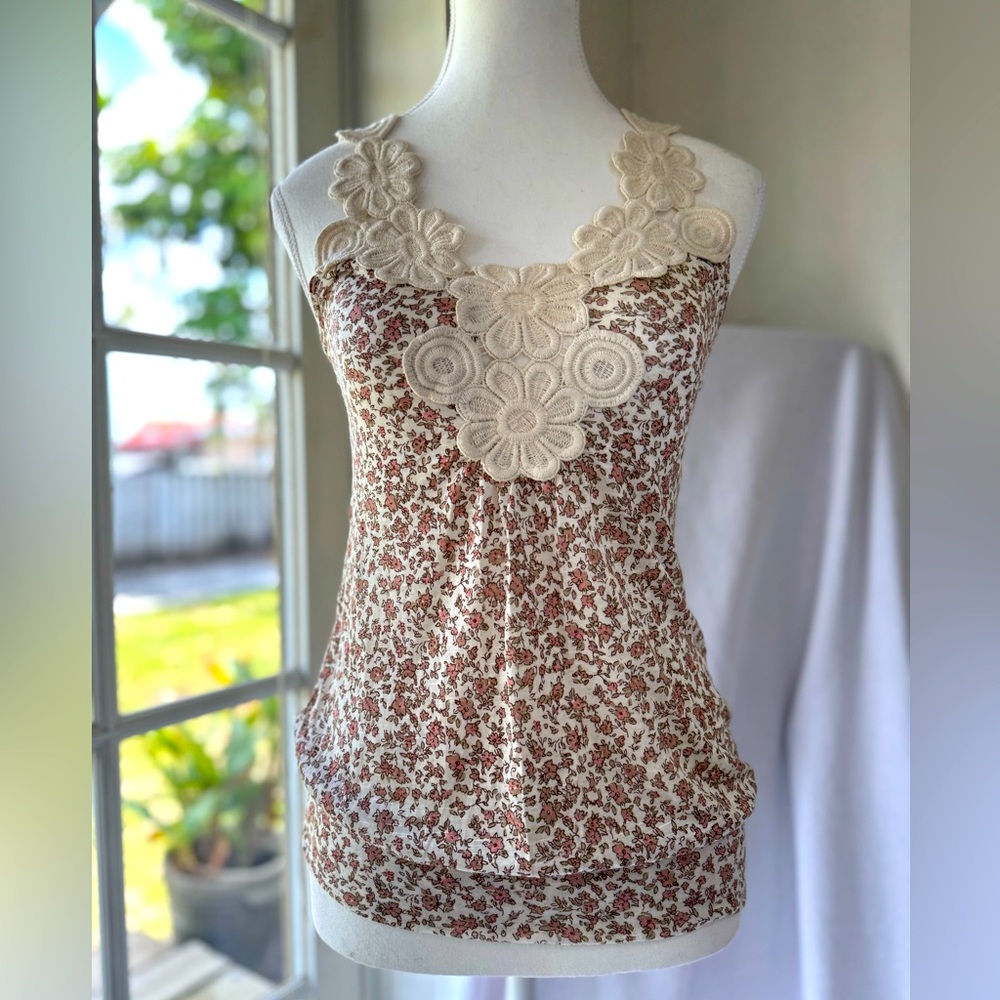 Floral Cream Brown Camisole Top w/Embroidered V-Neck Trim & Tapered Waist Size S